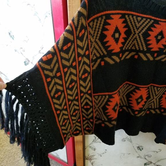 Skies Are Blue Womens S Poncho Western Boho Fringe Festival Retro 70s Knit - Picture 3 of 4